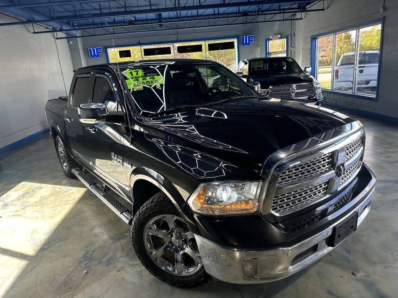 Used 2017 RAM 1500 Laramie AWD/4WD image 4