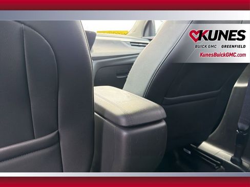 Used 2025 Buick Encore GX Preferred image 33
