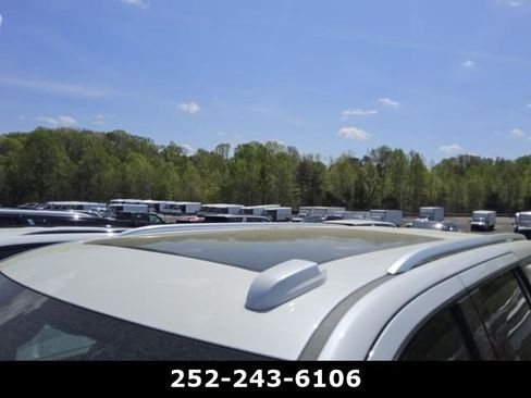 Used 2025 Chevrolet Tahoe High Country AWD/4WD image 5