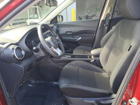 Certified 2021 Nissan Kicks SV FWD image 14