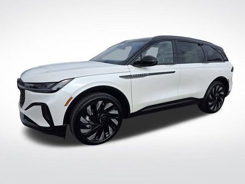 New 2026 Lincoln Nautilus Reserve image 5