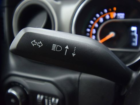 Used 2022 Jeep Wrangler Sport AWD/4WD image 39
