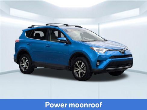 Used 2017 Toyota RAV4 XLE FWD image 9