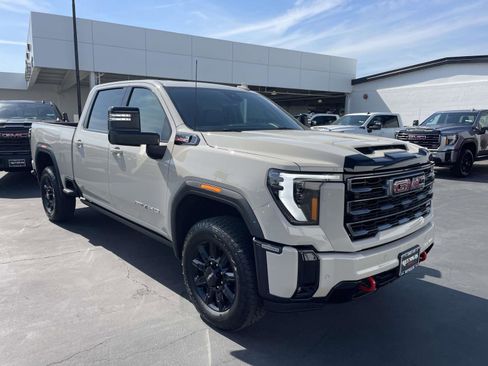 New 2026 GMC Sierra 2500 AT4 w/ AT4 Premium Plus Package image 8