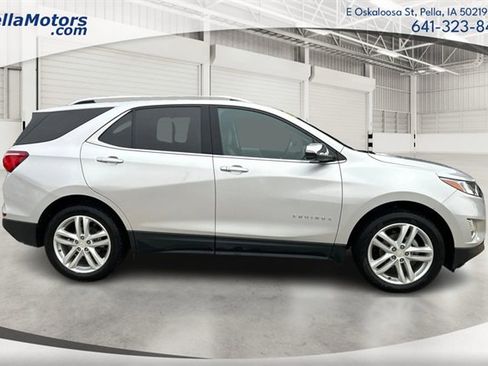 Used 2021 Chevrolet Equinox Premier image 2