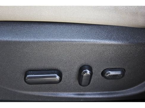 Used 2019 Ford Escape SE FWD image 26