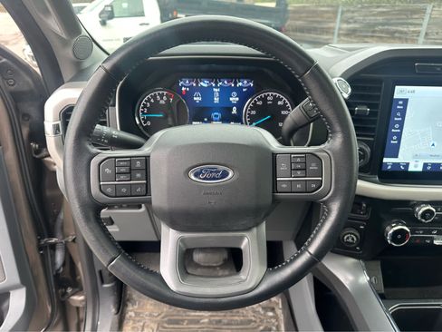Used 2022 Ford F150 XLT w/ Equipment Group 302A High image 12