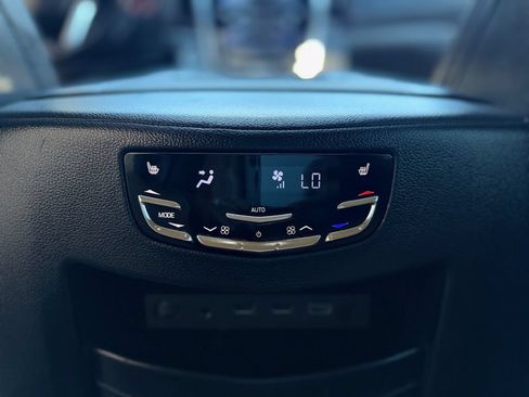 Used 2019 Cadillac Escalade ESV Platinum AWD/4WD image 22