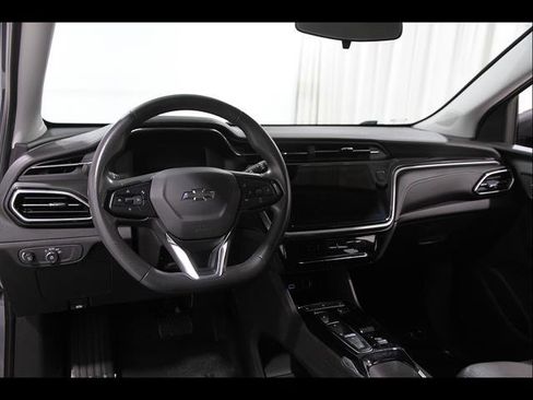 Used 2023 Chevrolet Bolt EUV LT FWD image 7