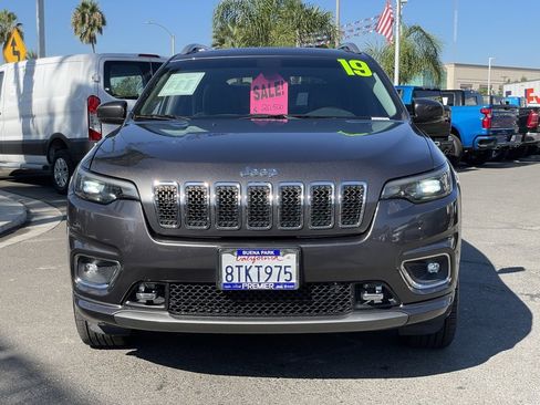 Certified 2019 Jeep Cherokee Overland image 10