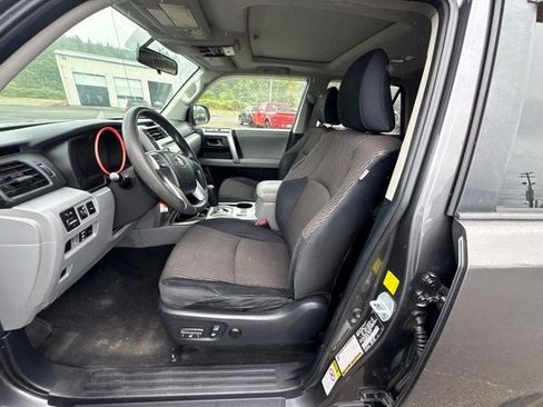 Used 2010 Toyota 4Runner SR5 AWD/4WD image 15