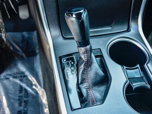 Used 2017 Toyota Camry XSE w/ Moonroof Package image 28