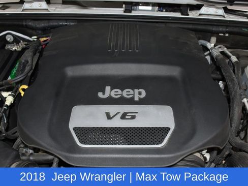 Used 2018 Jeep Wrangler Unlimited Rubicon w/ Cold Weather Group AWD/4WD image 9