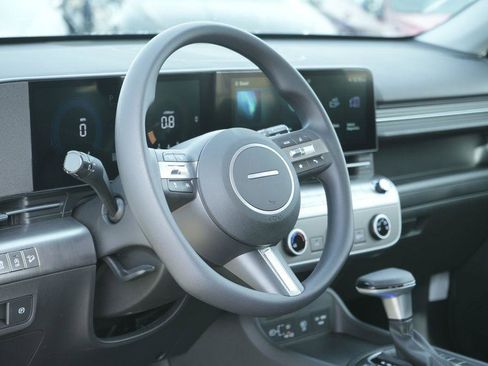 New 2026 Hyundai Kona SE image 21