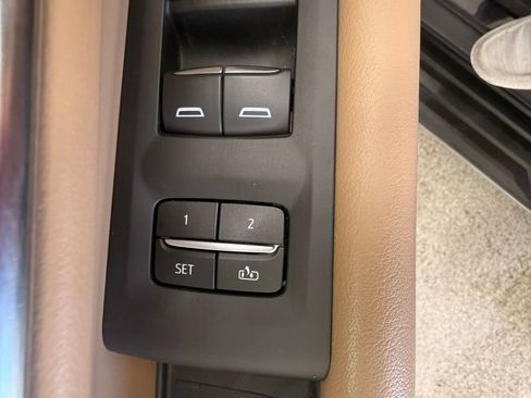 Used 2021 Chevrolet Tahoe Premier AWD/4WD image 22