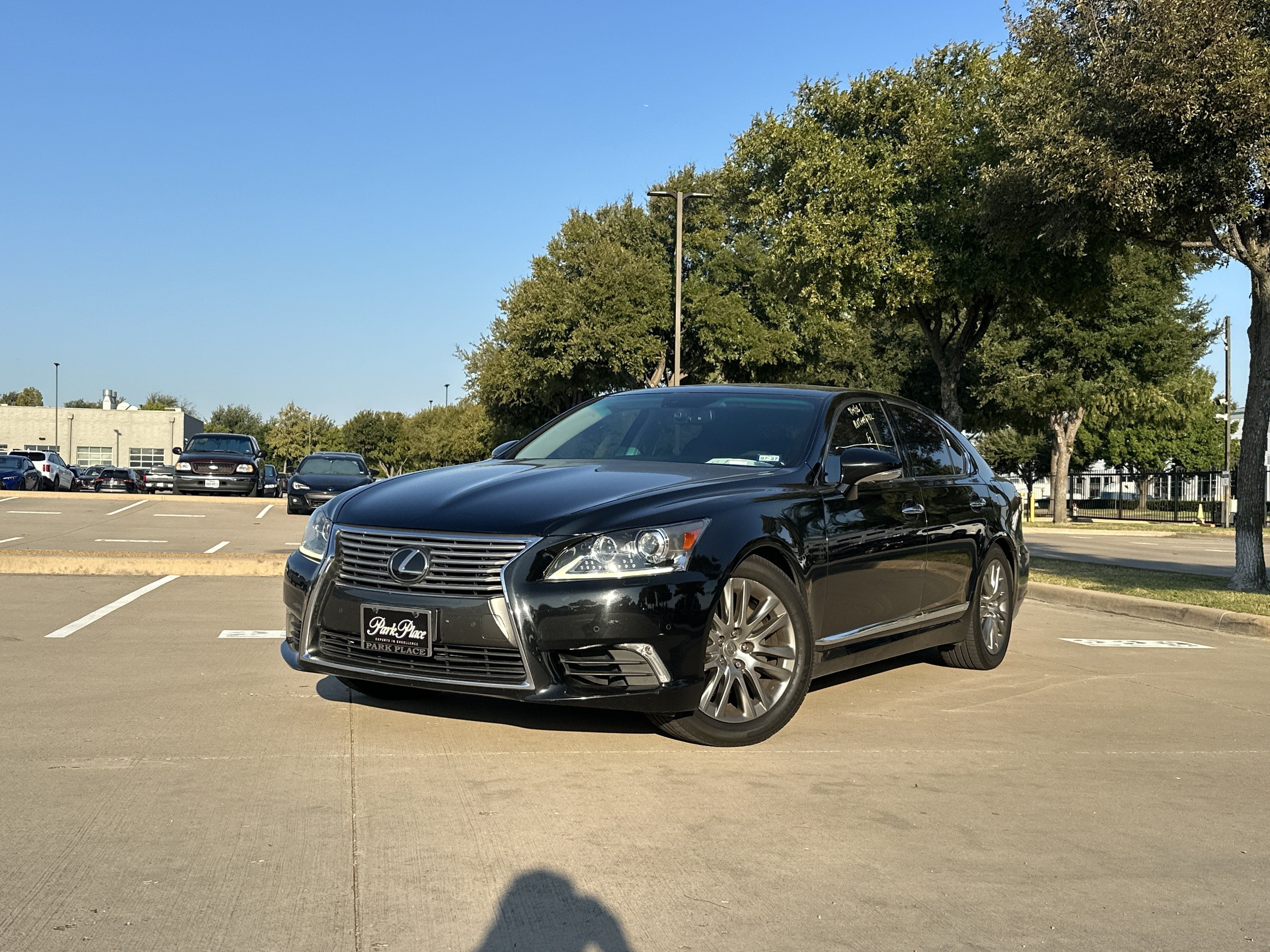 Used 2017 Lexus LS 460 w/ Comfort Package RWD image 1
