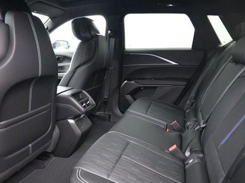 New 2025 Cadillac Lyriq Sport image 10