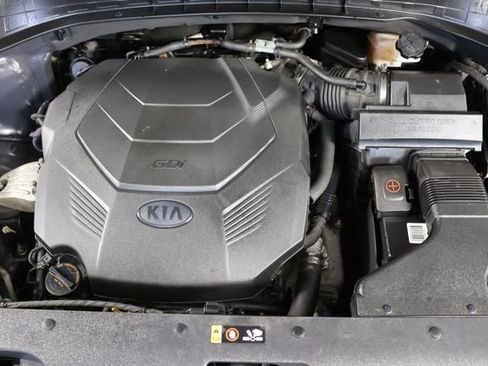 Used 2020 Kia Sorento FWD V6 image 23