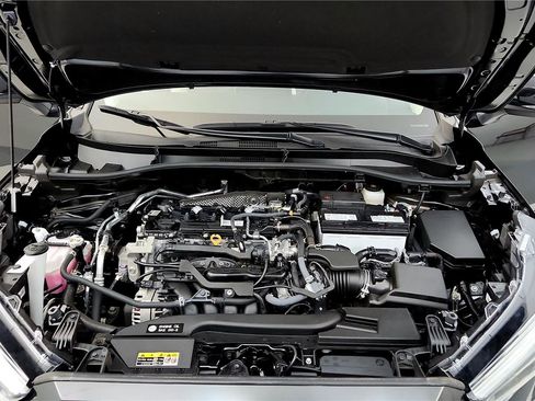 Certified 2024 Toyota Corolla Cross XLE image 14