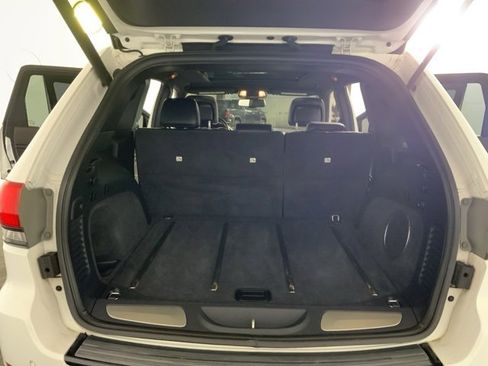 Used 2015 Jeep Grand Cherokee Overland image 32