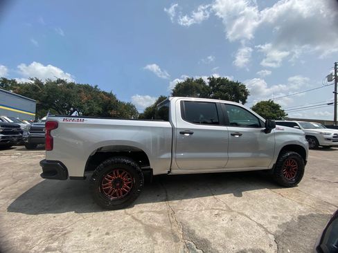 Used 2019 Chevrolet Silverado 1500 Custom Trail Boss w/ Custom Convenience Package AWD/4WD image 10
