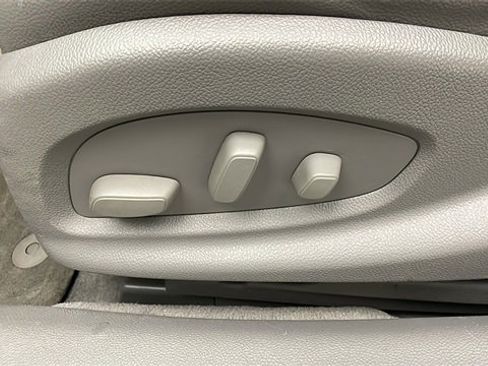 Used 2015 Chevrolet Impala LT image 27