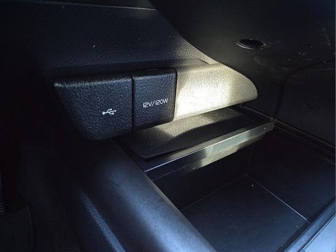 Used 2024 Toyota Camry SE image 21