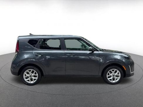 Used 2025 Kia Soul LX w/ LX Technology Package FWD image 15