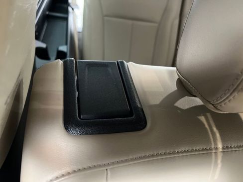 Used 2024 Ford Expedition Max XLT image 20