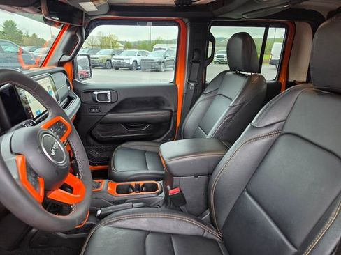 Used 2025 Jeep Gladiator Sport AWD/4WD image 14