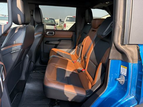 Used 2024 Ford Bronco Outer Banks w/ Sasquatch Package AWD/4WD image 19