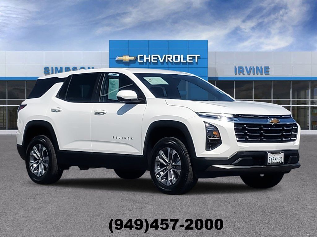 Used 2026 Chevrolet Equinox LT w/ Safety and Technology Package FWD image 1