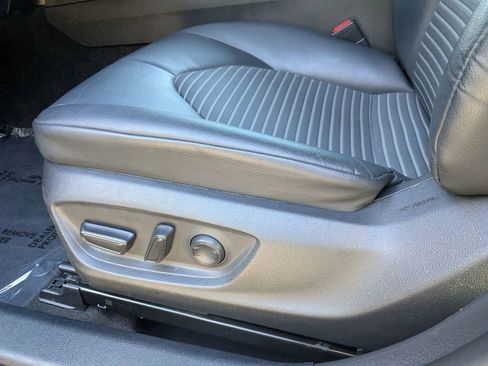 Used 2021 Toyota Camry SE w/ Convenience Package image 13