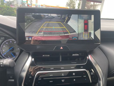 Used 2021 Toyota Venza Limited image 68