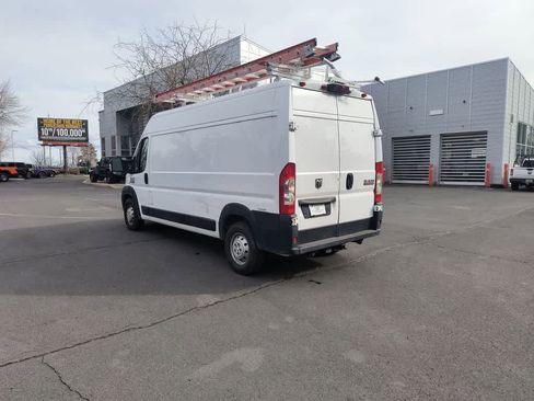 Used 2019 RAM ProMaster 2500 w/ Premium Appearance Group image 4