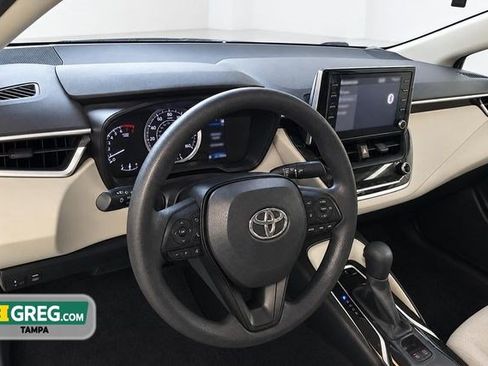 Used 2020 Toyota Corolla LE FWD image 13