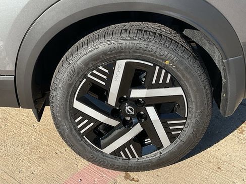 New 2026 Nissan Kicks SV w/ SV Premium Package image 8