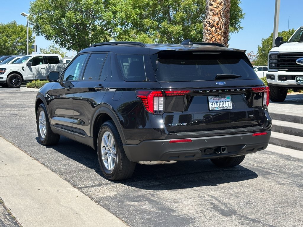 Used 2026 Ford Explorer Active RWD image 4