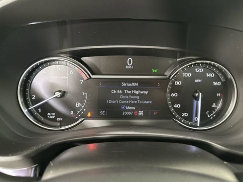 Certified 2023 Cadillac XT4 Luxury w/ Cold Weather Package image 15