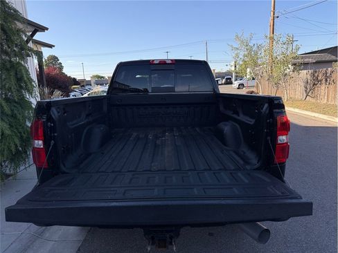 Used 2018 GMC Sierra 2500 Denali w/ Duramax Plus Package AWD/4WD image 45