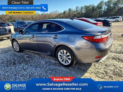 Used 2015 Lexus ES 300h w/ Navigation System Package image 3