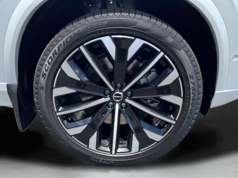 New 2026 Volvo XC90 T8 Ultra w/ Protection Package Premier AWD/4WD image 10