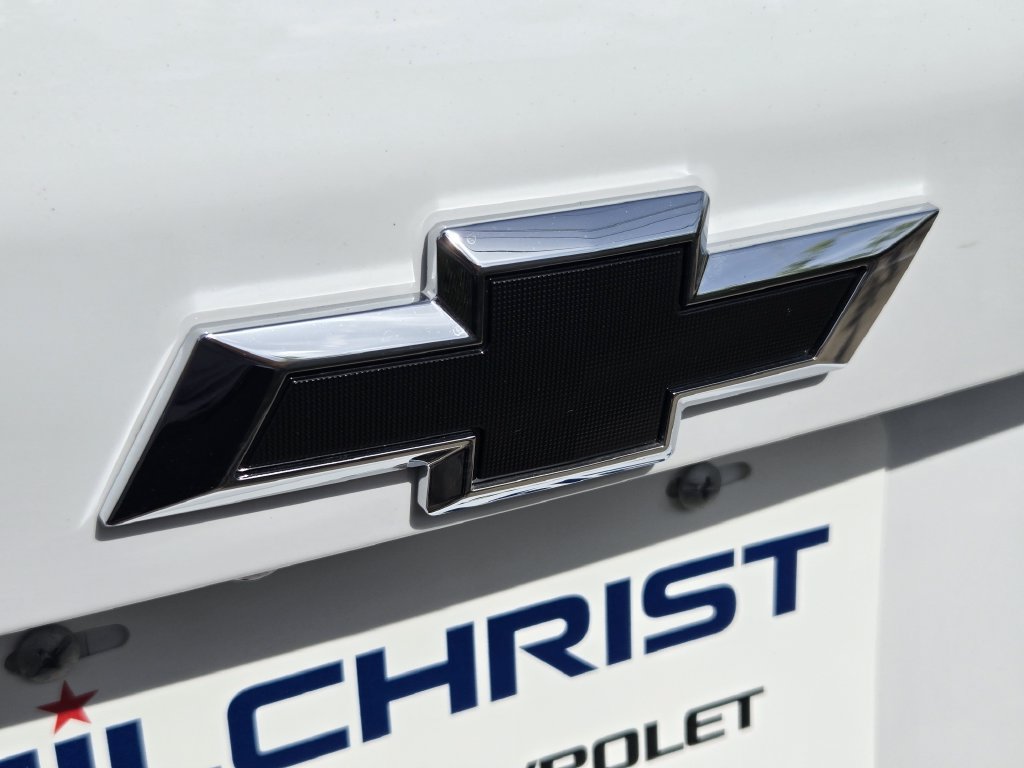 New 2027 Chevrolet Equinox LT w/ Midnight Edition FWD image 13