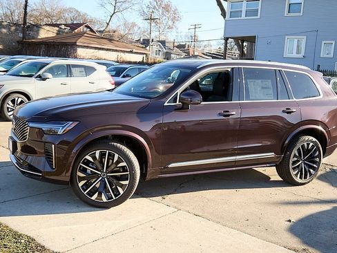 New 2026 Volvo XC90 B6 Plus w/ Protection Package image 3