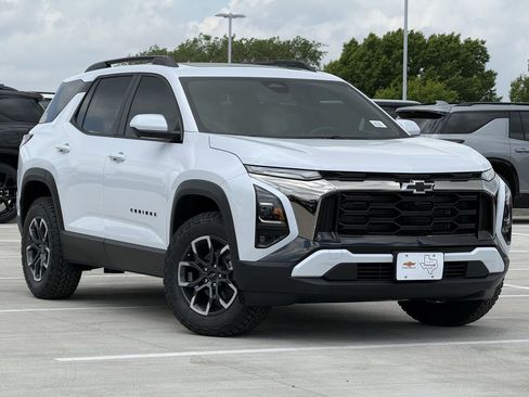 New 2026 Chevrolet Equinox ACTIV image 2