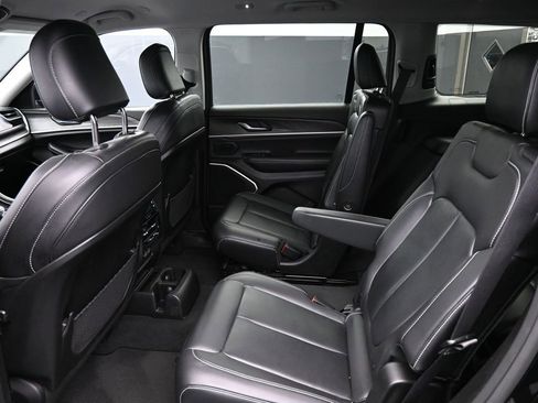 Used 2022 Jeep Grand Cherokee L Limited image 13