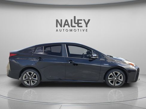 Used 2019 Toyota Prius XLE image 6