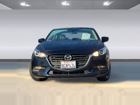 Used 2018 MAZDA MAZDA3 Touring image 4