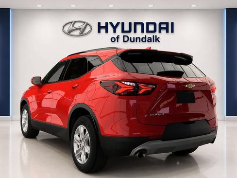 Used 2020 Chevrolet Blazer LT FWD image 2