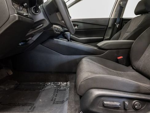 Used 2025 Honda Accord SE image 11